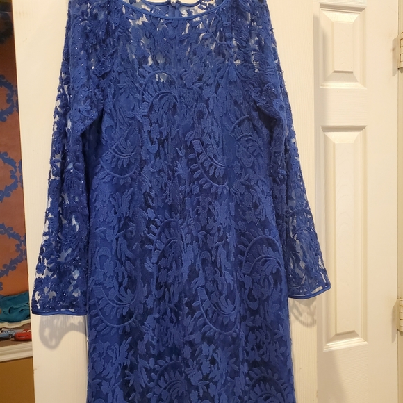 Dress - Picture 5 of 7